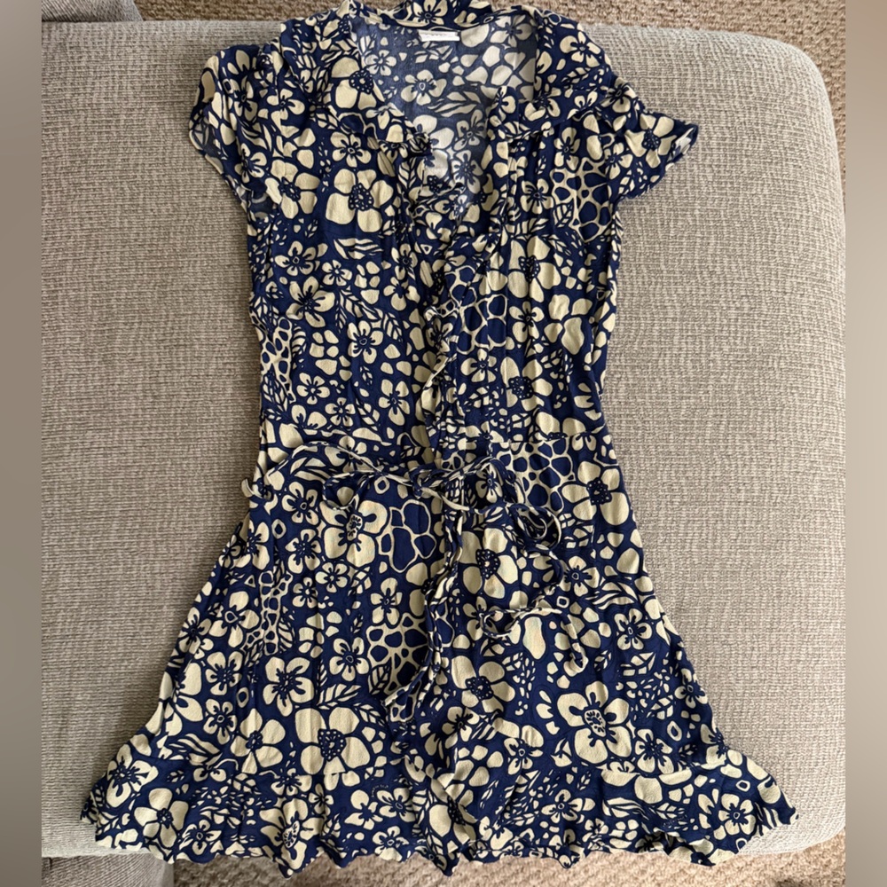 Aritzia Sunday Best Ruffle Wrap Dress Oxford navy Seagrass Green